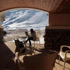 Отель Le Chalet du Mont Vallon Spa Resort балкон