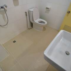 Апартаменты Baan Chai Lay Apartment Ланта ванная
