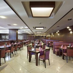 Отель Maritim Pine Beach Resort гостиничный бар