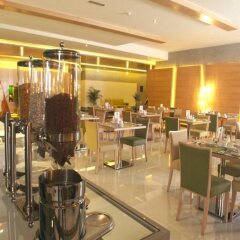 Al Khoory Executive Hotel питание