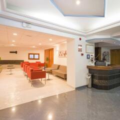 Отель Hostal Adelino интерьер отеля
