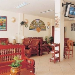 Отель Thaweewong Guesthouse интерьер отеля