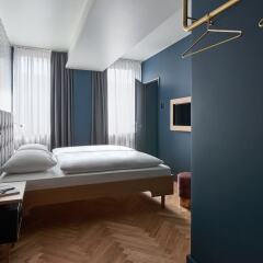 Hotel MIO by AMANO Мюнхен сейф в номере