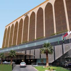 Radisson Blu Hotel, Riyadh парковка