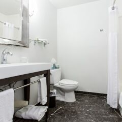 Отель L.A. Sky Boutique Hotel США, Лос-Анджелес - отзывы, цены и фото номеров - забронировать отель L.A. Sky Boutique Hotel онлайн ванная