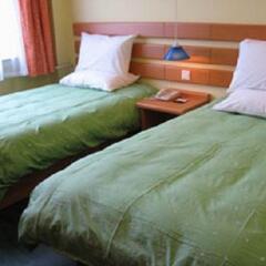 Отель Home Inns - Luohe комната для гостей
