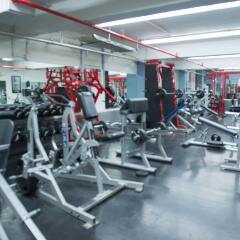 Отель Green Point YMCA фитнесс-зал фото 3