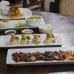 Отель Grand Puri Saron Yogyakarta питание фото 3
