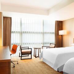 Отель Four Points By Sheraton Seoul, Namsan комната для гостей фото 2