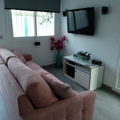 Отель Villas By Seric,15' walking to the beach Торремолинос удобства в номере
