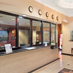 Отель Super 8 by Wyndham Hollywood/LA Area США, Лос-Анджелес - отзывы, цены и фото номеров - забронировать отель Super 8 by Wyndham Hollywood/LA Area онлайн интерьер отеля фото 3