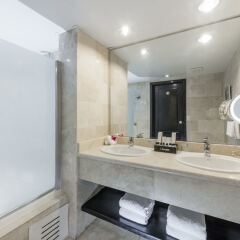 Отель Ocean Blue & Beach Resort - Все включено Доминикана, Пунта Кана - 8 отзывов об отеле, цены и фото номеров - забронировать отель Ocean Blue & Beach Resort - Все включено онлайн ванная фото 2