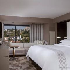 Отель Beverly Hills Marriott комната для гостей фото 3