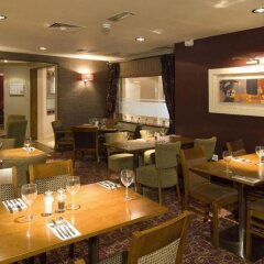 Отель Premier Inn London Kensington питание фото 3
