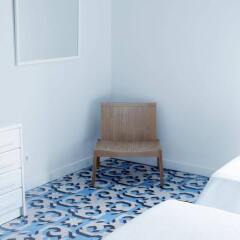 Отель L'Esplai Valencia Bed and Breakfast бассейн