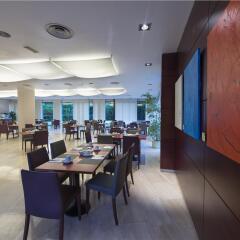 Отель Eurostars Ciudad De La Coruna Hotel Испания, Ла-Корунья - 1 отзыв об отеле, цены и фото номеров - забронировать отель Eurostars Ciudad De La Coruna Hotel онлайн питание фото 3