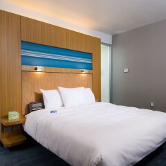 Отель Aloft Portland Airport at Cascade Station комната для гостей