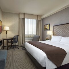 Отель Acclaim Hotel Calgary Airport Канада, Калгари - отзывы, цены и фото номеров - забронировать отель Acclaim Hotel Calgary Airport онлайн комната для гостей фото 2