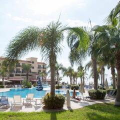 Anmaria Beach Hotel бассейн