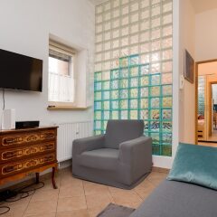 Апартаменты Praga Hospital Cosy Apartment Варшава комната для гостей фото 4