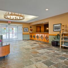 Отель BEST WESTERN PLUS Valemount Inn & Suites интерьер отеля фото 2