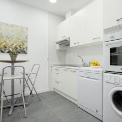 Отель The Best Location!!. 8pax. 3BD & 2bth. Reina Sofia II Испания, Мадрид - отзывы, цены и фото номеров - забронировать отель The Best Location!!. 8pax. 3BD & 2bth. Reina Sofia II онлайн в номере