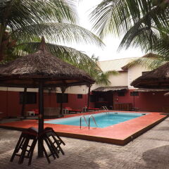 Отель La Playa Suites с домашними животными