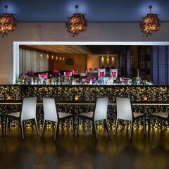 Отель Sofitel Abu Dhabi Corniche ОАЭ, Абу-Даби - 1 отзыв об отеле, цены и фото номеров - забронировать отель Sofitel Abu Dhabi Corniche онлайн гостиничный бар фото 3
