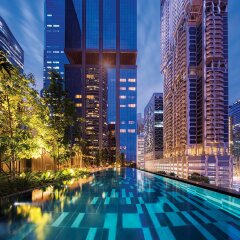 Отель Oakwood Premier OUE Singapore бассейн фото 3
