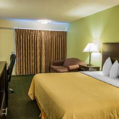 Отель Quality Inn Huntingburg комната для гостей