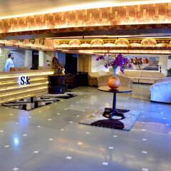 Hotel S. K Crown Park Naraina гостиничный бар