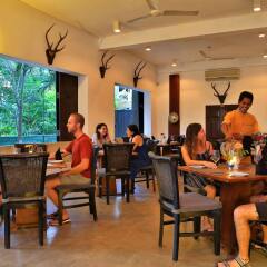 St. Lachlan Hotel & Suites питание