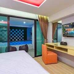 OneLoft Hotel 4* Номер Делюкс с разными типами кроватей фото 3