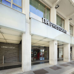 Отель NH Collection Milano President парковка