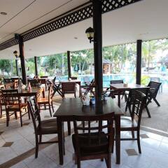 Отель Southern Lanta Resort питание