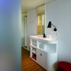 Отель citizenM Zürich ванная фото 3