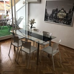 Отель Apartamentos Calle Barquillo гостиничный бар