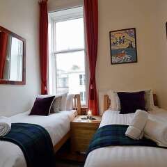Отель 2 Bedroom Flat in Central Edinburgh Эдинбург комната для гостей фото 4