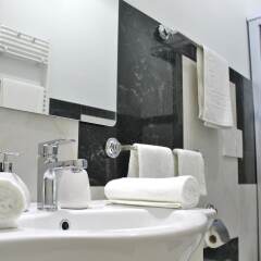 Отель Dimora Le Tre Muse Bed & Breakfast Лечче ванная