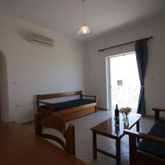 Mediterranean Hotel Apartments & Studios комната для гостей фото 4