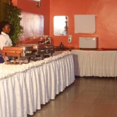 Sandton Kasese Уганда, Национальные парки западной Уганды - отзывы, цены и фото номеров - забронировать отель Sandton Kasese онлайн питание фото 4