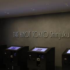 Отель THE KNOT TOKYO Shinjuku банкомат