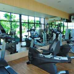 Отель Ramada by Wyndham Phuket Southsea фитнесс-зал фото 4