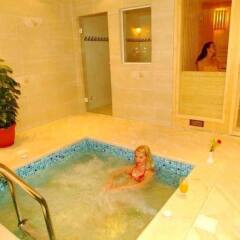 Отель Swiss Wellness Spa Resort бассейн фото 3