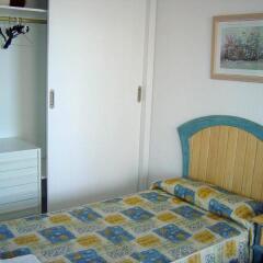 Отель Apartamentos Torre Ipanema Испания, Бенидорм - отзывы, цены и фото номеров - забронировать отель Apartamentos Torre Ipanema онлайн комната для гостей фото 4