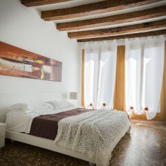 Апартаменты Accademia Charm Apartments Венеция комната для гостей