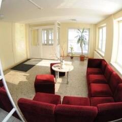 Отель LEU Guest House