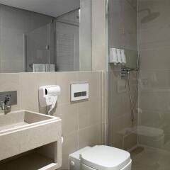 Отель Lisbon Serviced Apartments - Baixa Chiado Португалия, Лиссабон - 1 отзыв об отеле, цены и фото номеров - забронировать отель Lisbon Serviced Apartments - Baixa Chiado онлайн ванная