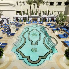 Отель Nobu Hotel at Caesars Palace США, Лас-Вегас - отзывы, цены и фото номеров - забронировать отель Nobu Hotel at Caesars Palace онлайн бассейн