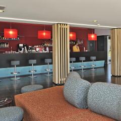 Отель Iberostar Bahía de Palma - Adults Only гостиничный бар